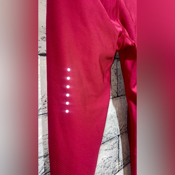 Nike Dri-Fit Crop Epic Cool Raspberry Red Small Drawstring Ventilation Holes - Picture 7 of 8